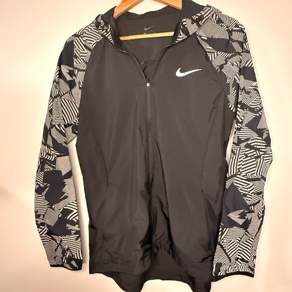 Nike Jackets & Blazers - Nike Dri-FIT Quarter Zip Pullover Jacket Medium Black Geometric Sleeve Running